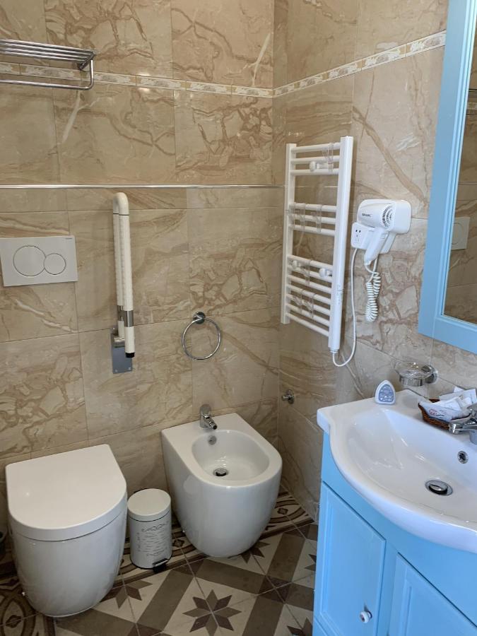 Piazza Fontana Luxury Bed and Breakfast Galatina Buitenkant foto